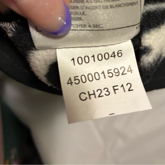 Ariat Size XL Black Jacket Zip Up w/Zebra Print
Micro Fleece Lining Soft Shell - Picture 4 of 14